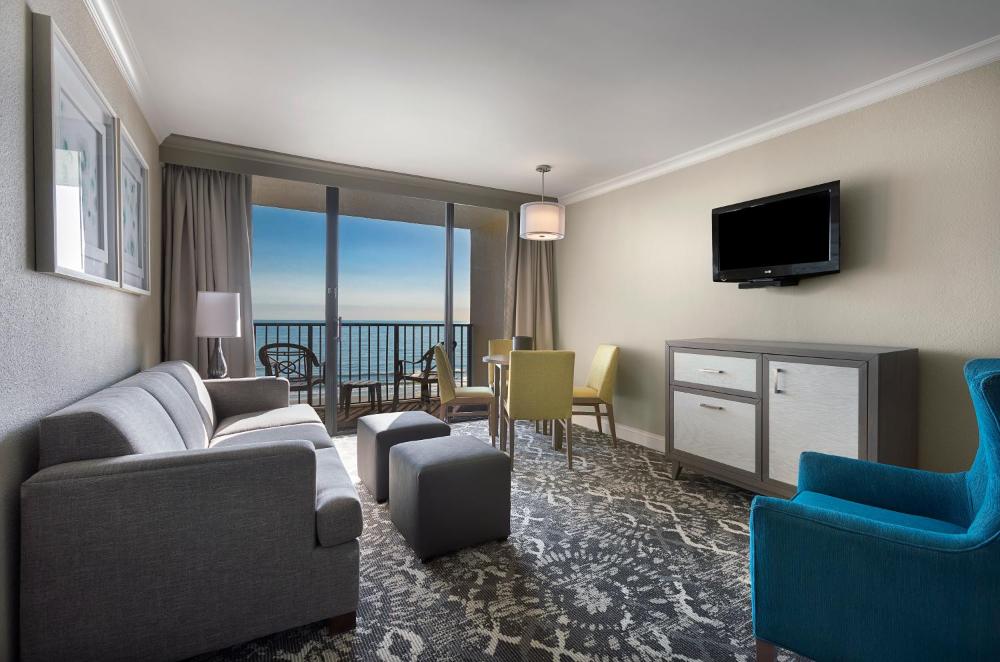 Palms Oceanfront One Bedroom Queen Suite interior